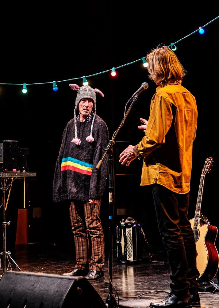 spectacle musical pour enfants avec de nombreux instruments