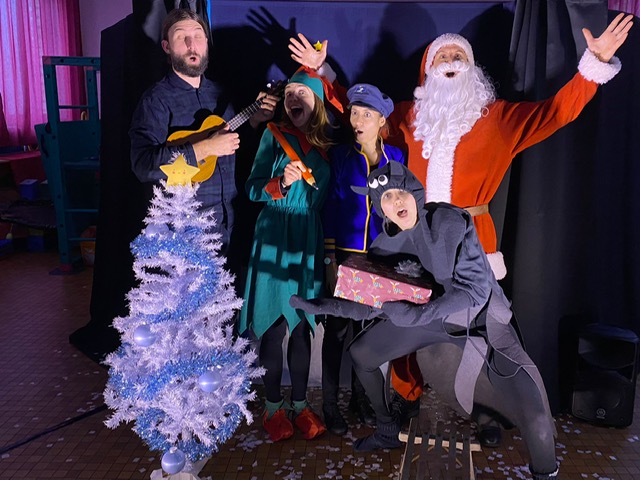 Photo spectacle de Noël jeune public pour écoles et médiathèques