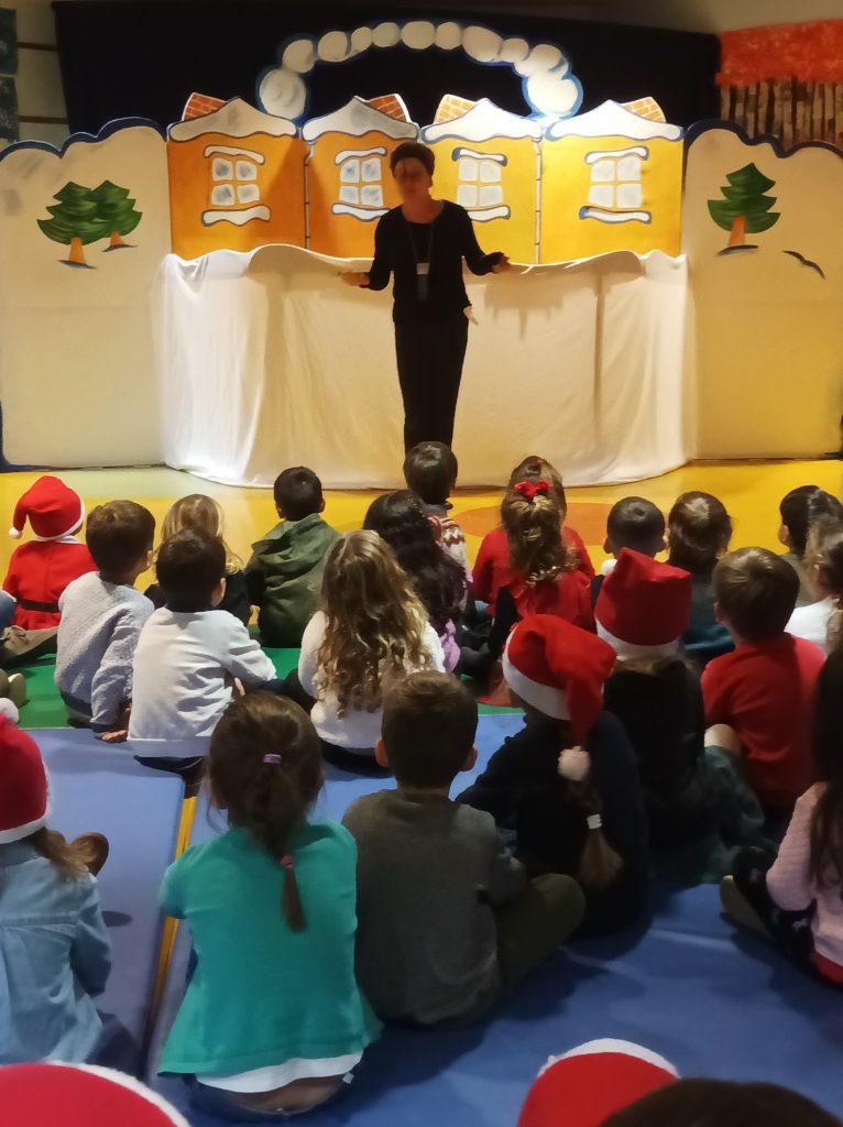 spectacle de Noël pour les crèches et écoles maternelles en Bretagne, Normandie et Pays de la Loire