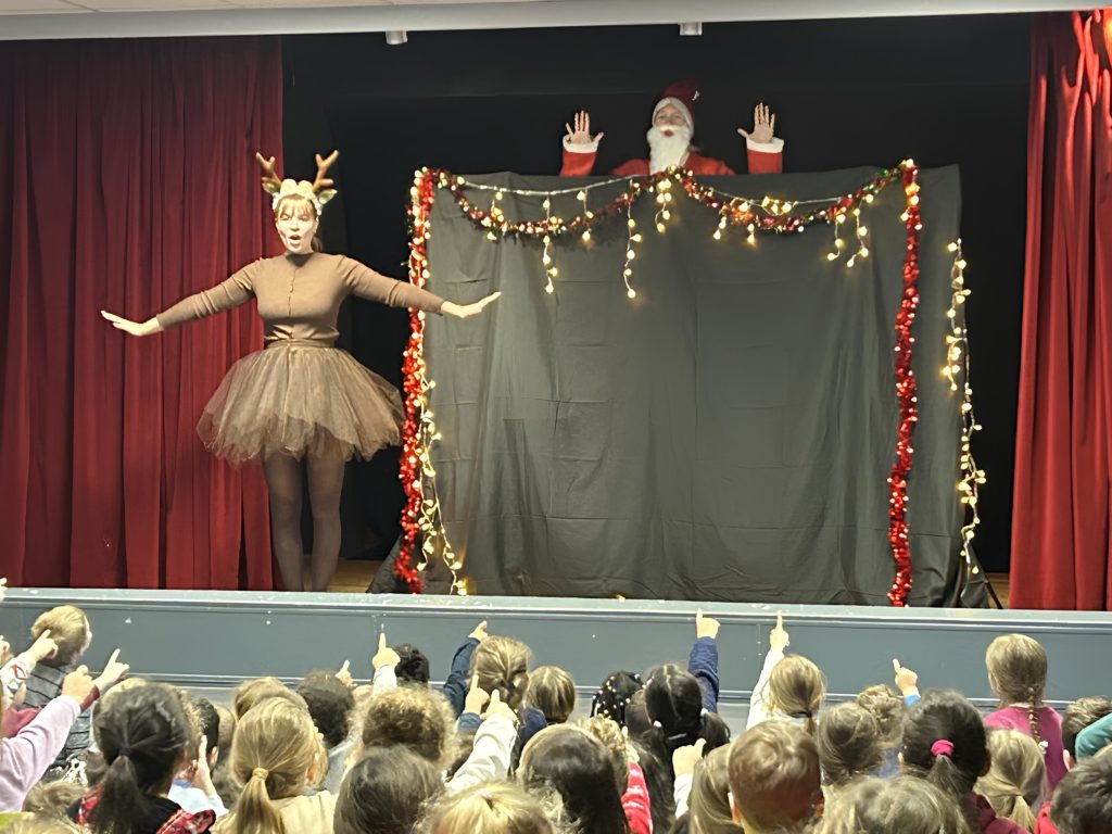 spectacle de Noël pour les crèches et écoles maternelles