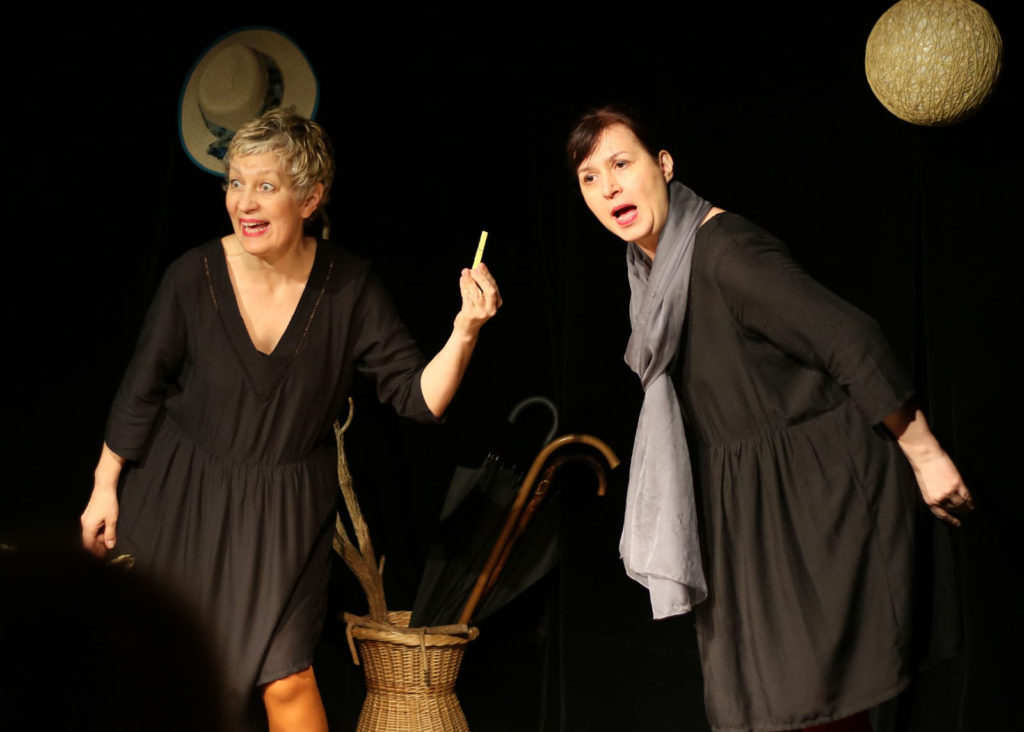 Poule-Brune-Comediennes