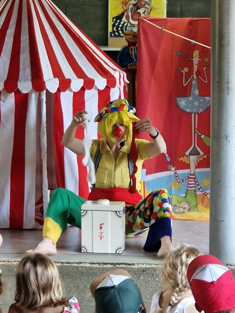 M.Circus1